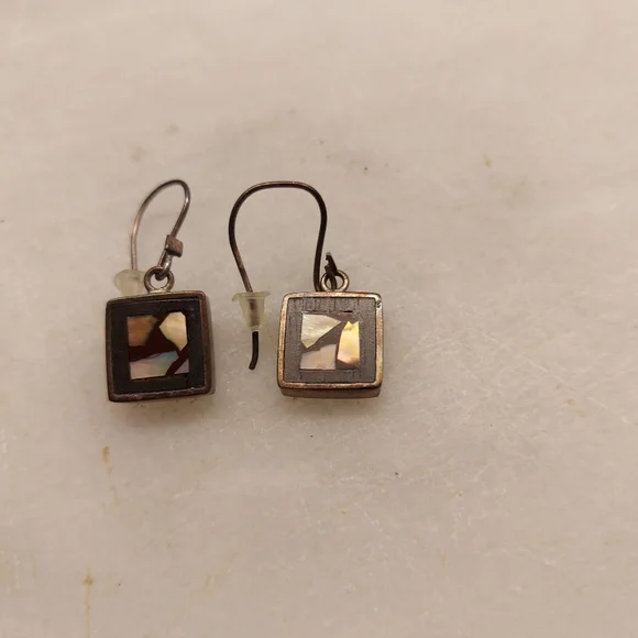 Real silver earrings with inlaid shell - Picture 1 of 1